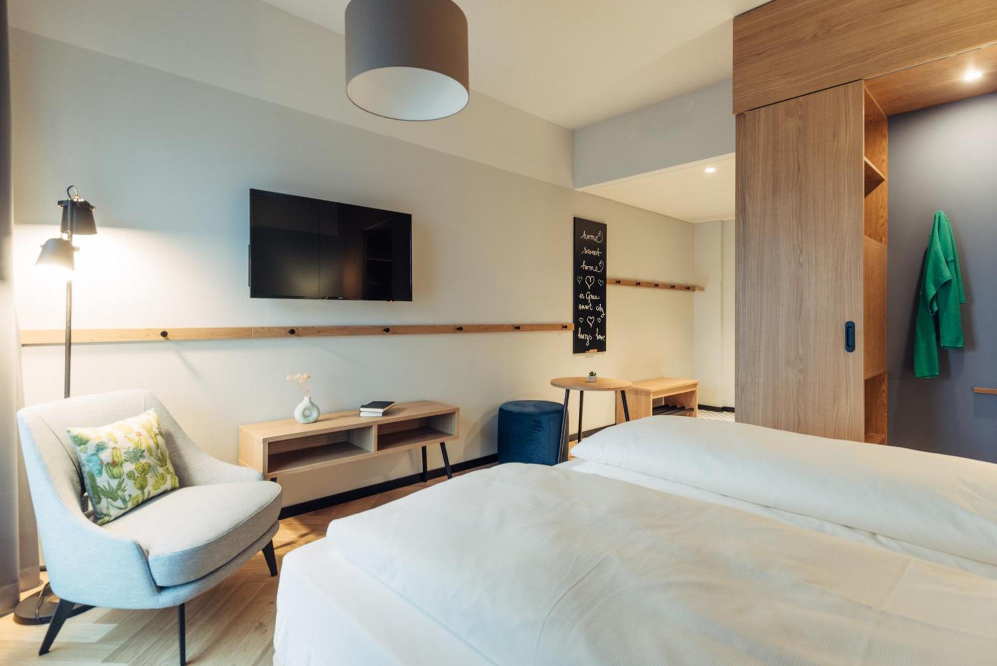 Harry'S Home Graz-Smart City Hotel & Apartments Exterior foto